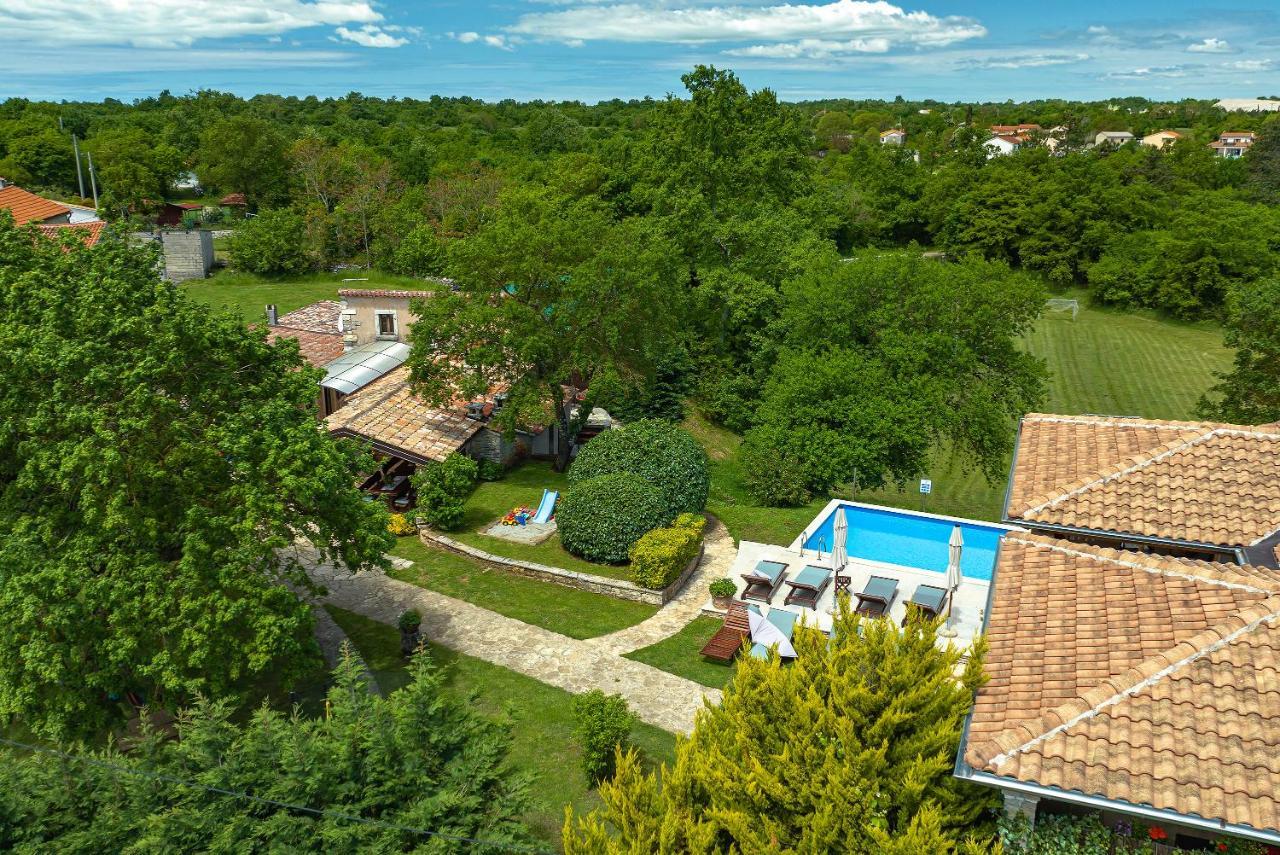 Villa Casa Karnevali à Žminj Extérieur photo